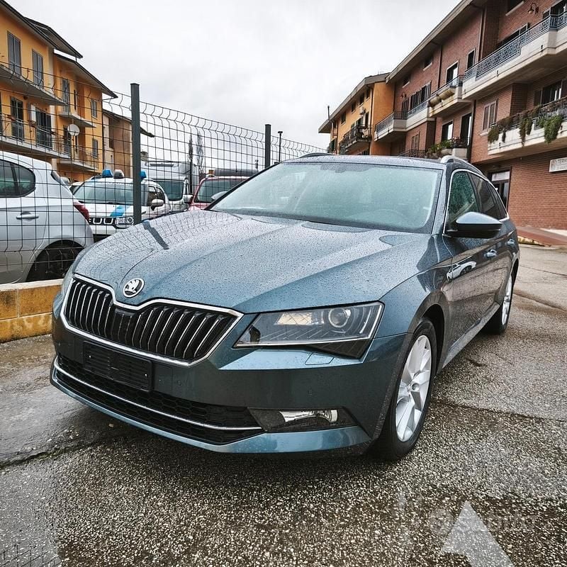 Brugt Skoda Superb Executive 150 HK (110 kW) 2023 Grå Sedan