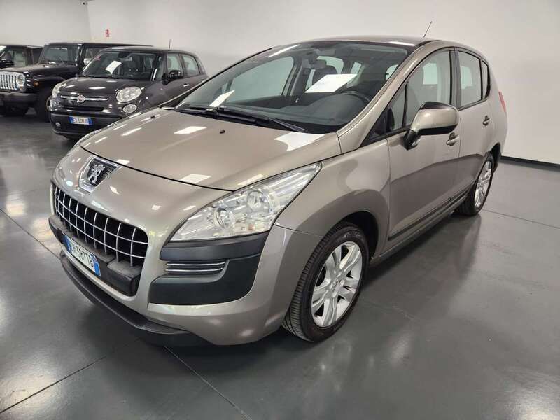 Bronzo Usata 2011 Peugeot 3008 Business-Line Monovolume | 4999 € (Buon prezzo) - Immagine 1/4
