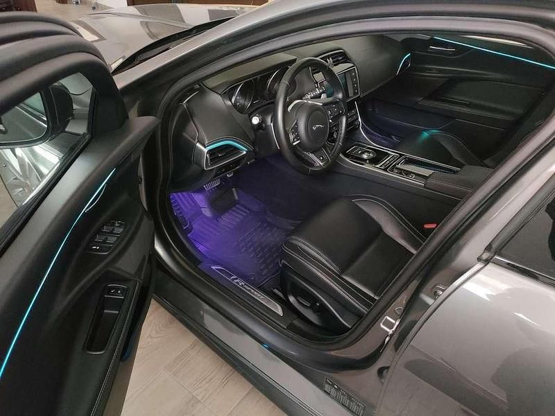 Usata Jaguar XE R-Sport 179 CV (131 kW) 2017 Berlina