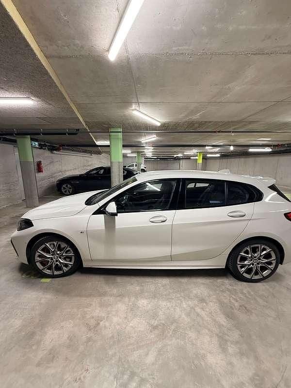 Usata BMW 120 Comfort Edition 178 CV (130 kW) 2023 Bianco Utilitaria