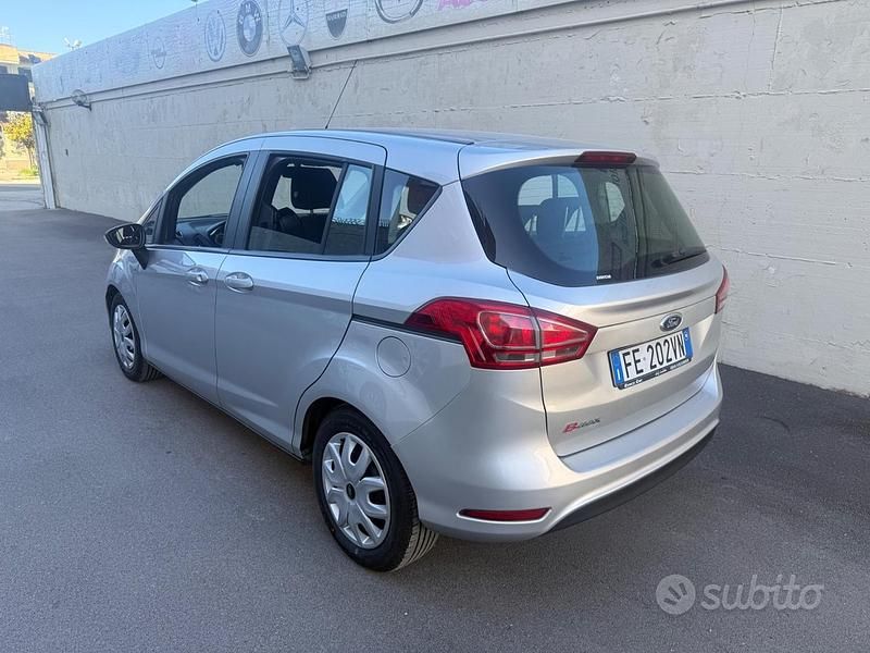 Usata Ford B-MAX 95 CV (69 kW) 2016 Grigio Monovolume