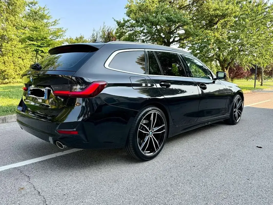 Usata BMW 318 Sport Line 150 CV (110 kW) 2022 Station wagon