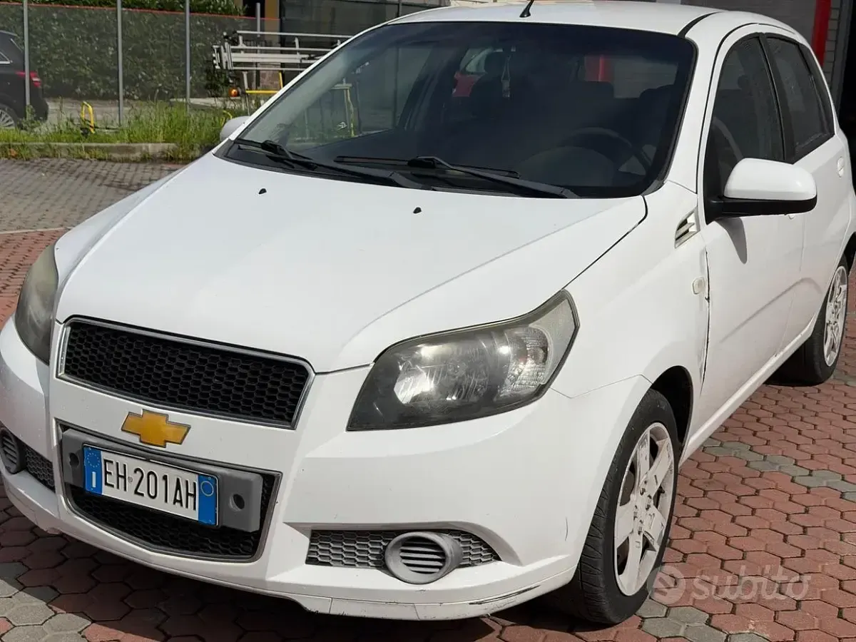 Usata Chevrolet Aveo LT 84 CV (61 kW) 2011 Bianco Berlina