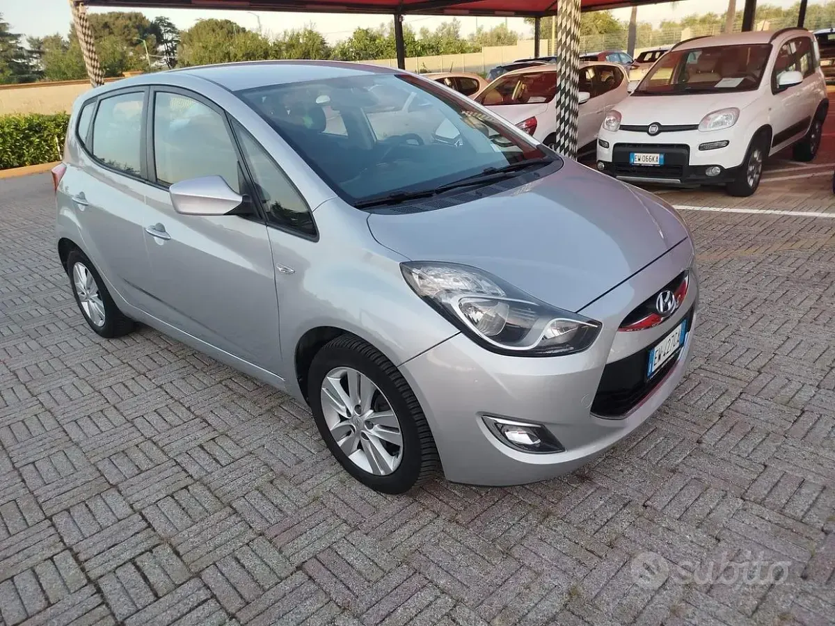 Usata Hyundai ix20 Classic 90 CV (66 kW) 2014 Grigio Utilitaria