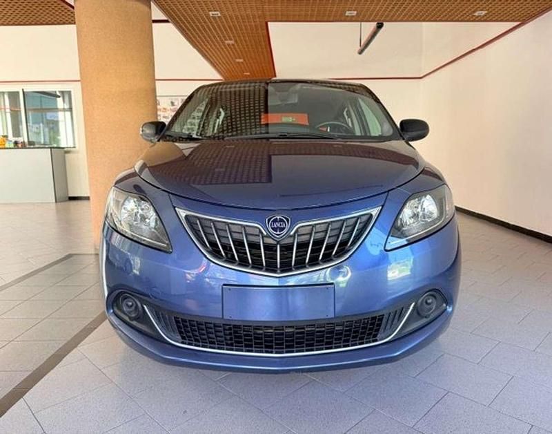 Gebraucht Lancia Ypsilon 69 PS (50 kW) 2022 Blau Kleinwagen