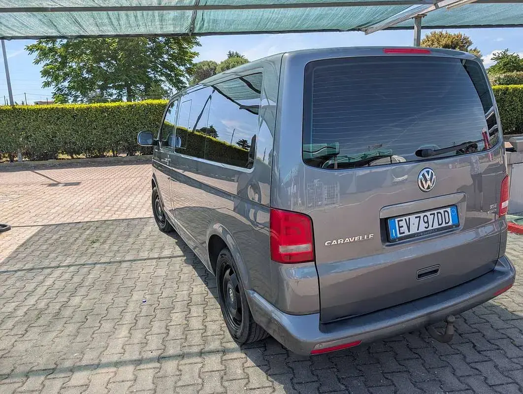 Usata VW Caravelle 179 CV (131 kW) 2014 Furgone