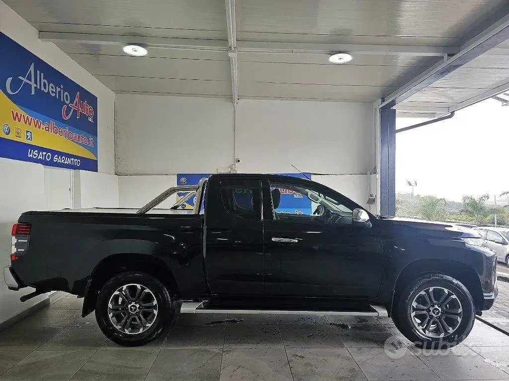 Usata Mitsubishi L200 Intense 150 CV (110 kW) 2021 Nero Pick-up