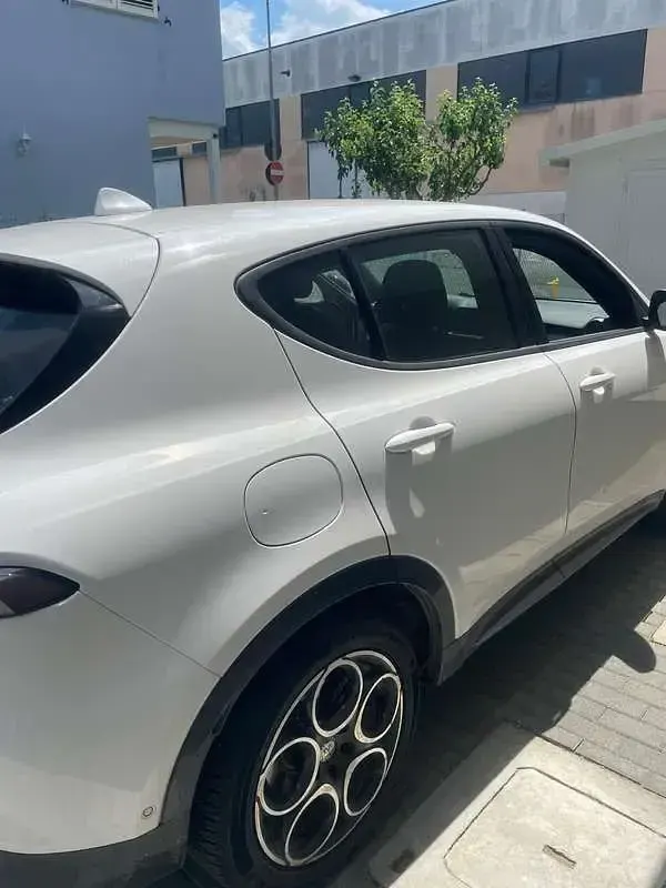 Usata Alfa Romeo Tonale Ti 160 CV (117 kW) 2023 Bianco SUV