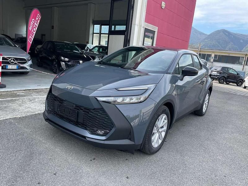 Nuova Toyota C-HR Active 98 CV (72 kW) 2026 Ash grey SUV