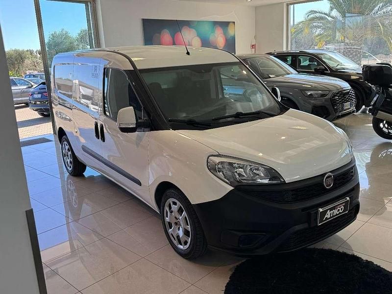 Usata Fiat Doblò 105 CV (77 kW) 2016 Bianco Monovolume
