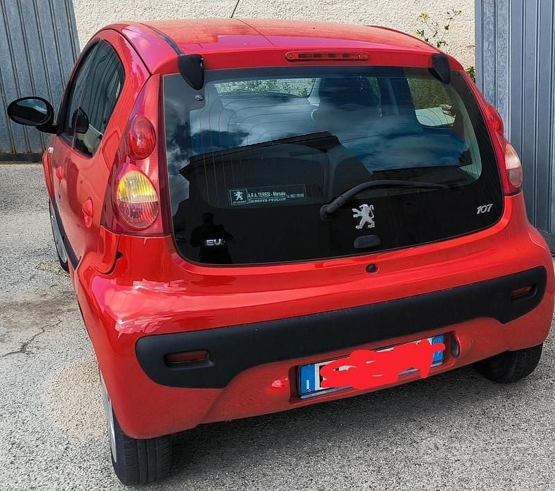 Usata Peugeot 107 2007 Rosso Utilitaria