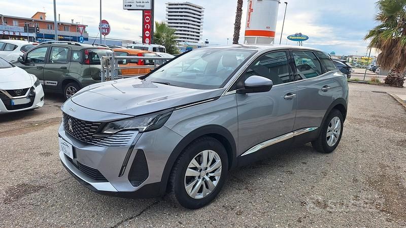 Usata Peugeot 3008 Business-Line 130 CV (95 kW) 2021 Grigio Station wagon