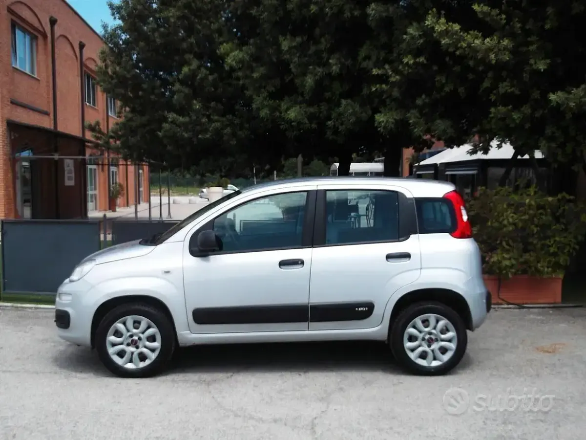 Usata Fiat Panda 80 CV (58 kW) 2021 Grigio Utilitaria