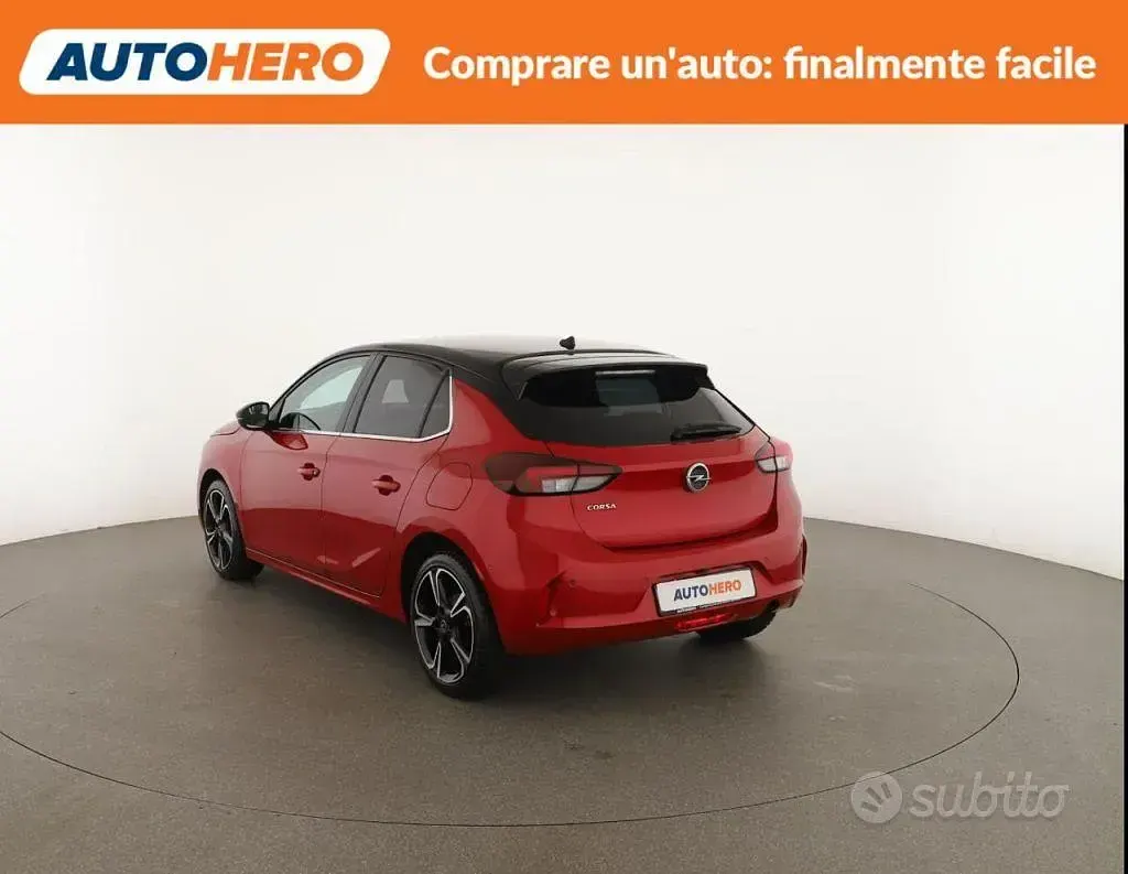 Usata Opel Corsa Elegance 101 CV (74 kW) 2022 Rosso Utilitaria