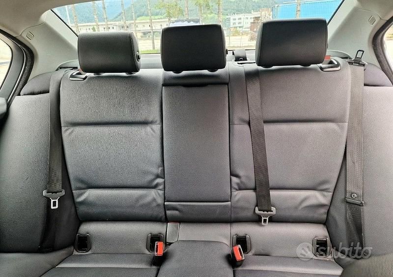 Usata BMW 330 231 CV (169 kW) 2007 Nero Berlina