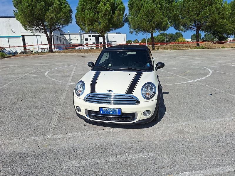 Usata Mini Cooper D Cabriolet 112 CV (82 kW) 2011 Bianco Cabrio
