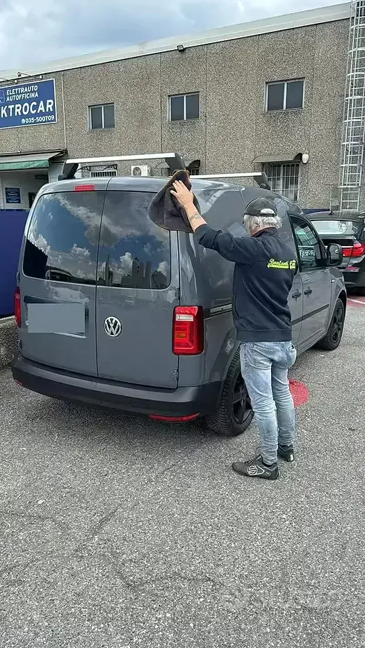 Usata VW Caddy 150 CV (110 kW) 2016 Grigio Monovolume