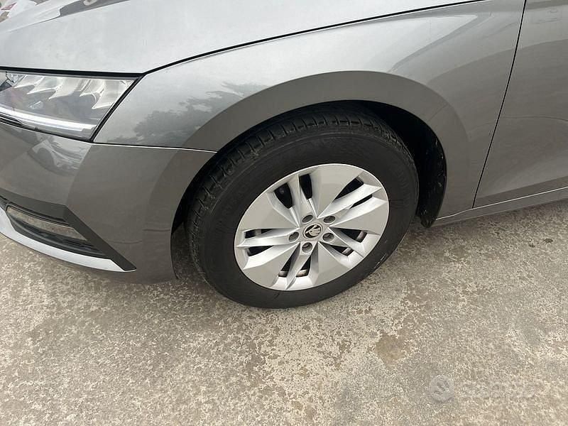 Usata Skoda Octavia Ambition 116 CV (85 kW) 2024 Grigio Station wagon