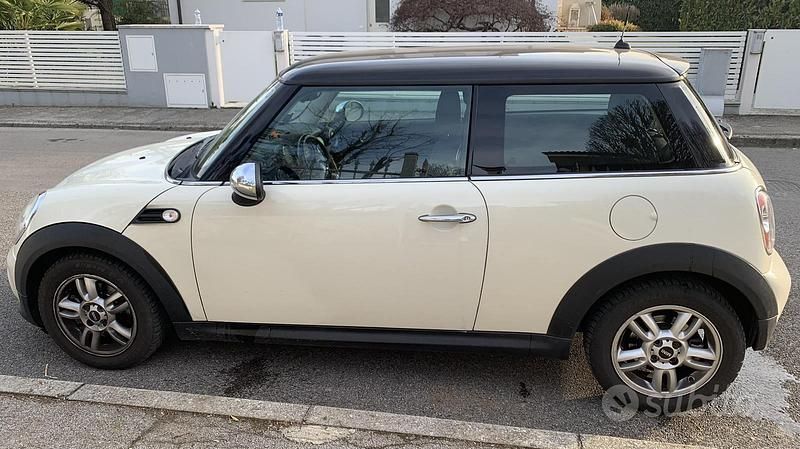 Usata Mini One D 90 CV (66 kW) 2010 Beige Utilitaria