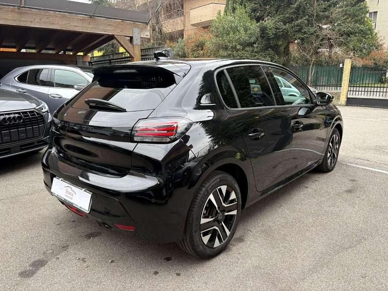 Usata Peugeot 208 Allure 101 CV (74 kW) 2025 Nero Utilitaria