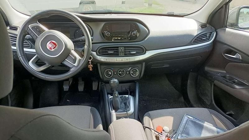 Usata Fiat Tipo 95 CV (69 kW) 2016 Grigio Berlina