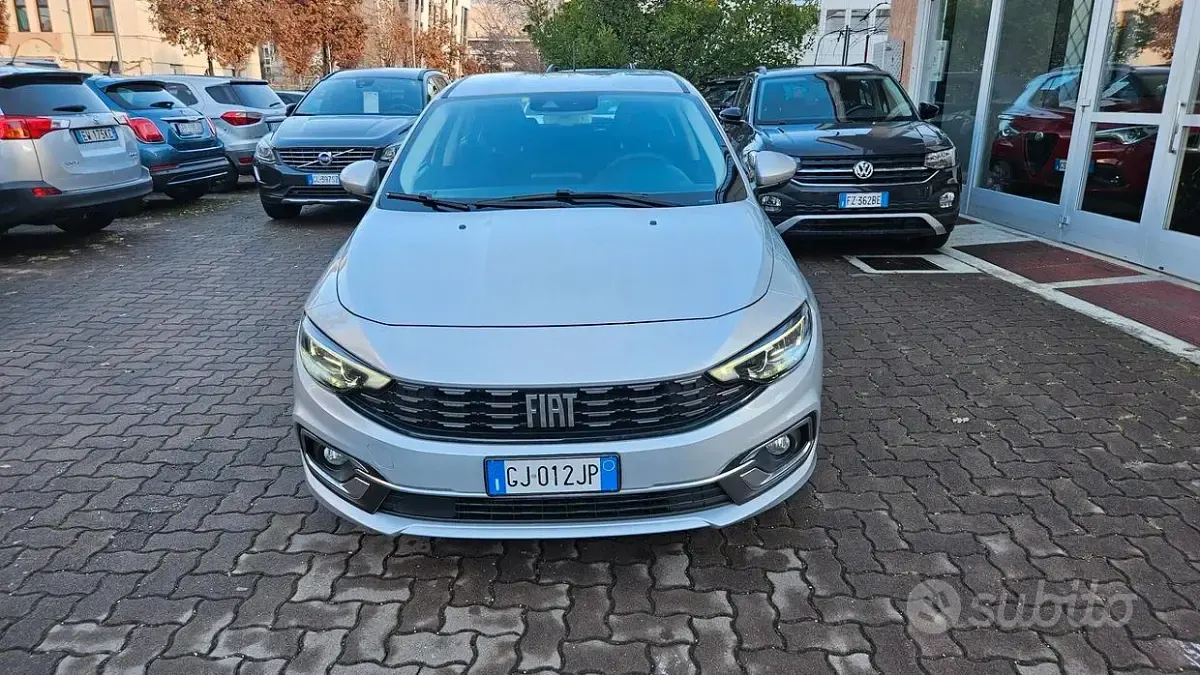 Usata Fiat Tipo Business 95 CV (69 kW) 2022 Argento Berlina