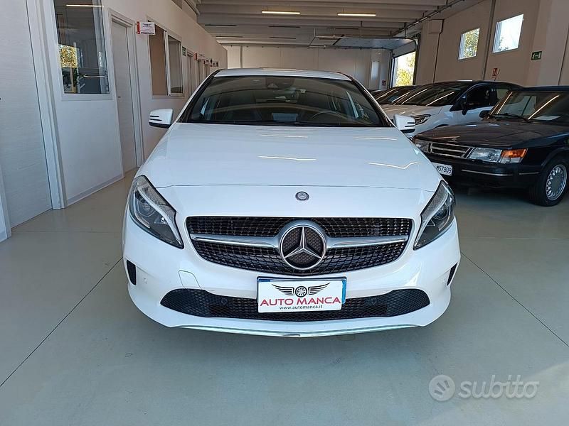 Usata Mercedes A180 Premium 109 CV (80 kW) 2017 Bianco Berlina