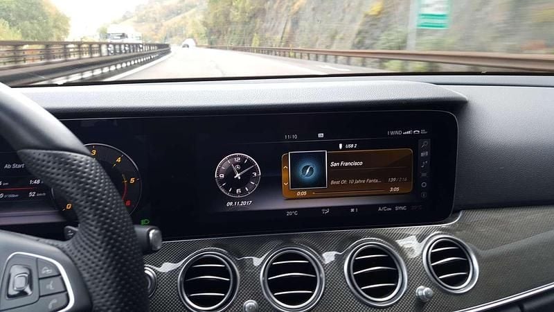 Usata Mercedes E220 Business 194 CV (142 kW) 2018 Argento Station wagon