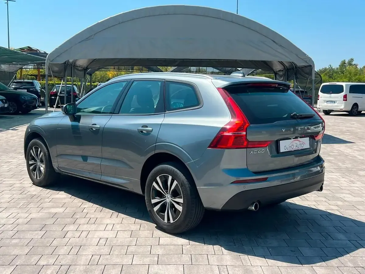 Usata Volvo XC60 Business Edition 197 CV (144 kW) 2021 Grigio SUV