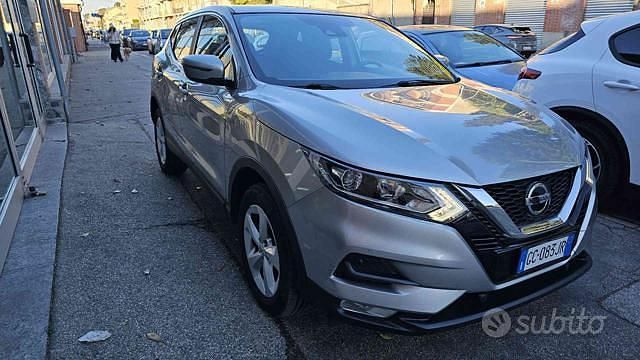 Usata Nissan Qashqai 140 CV (102 kW) 2020 Grigio metallizzato SUV