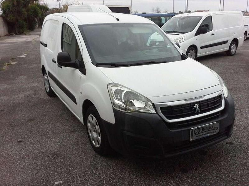Usata Peugeot TePee 120 CV (88 kW) 2015 Bianco Monovolume