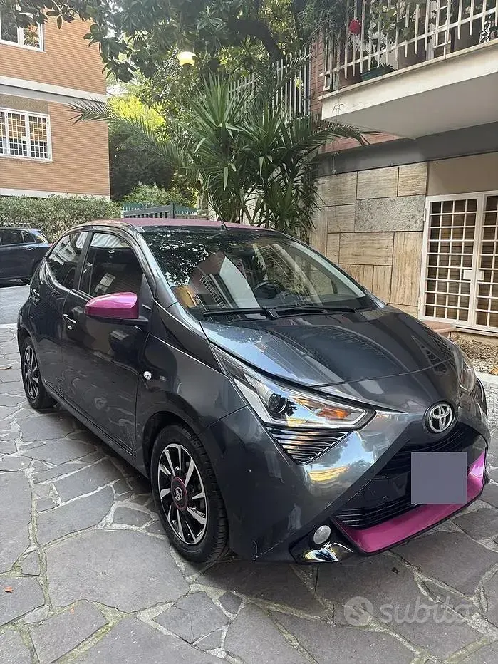 Usata Toyota Aygo X-wave 72 CV (52 kW) 2020 Nero Utilitaria