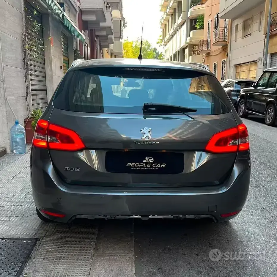 Usata Peugeot 308 131 CV (96 kW) 2019 Grigio Station wagon