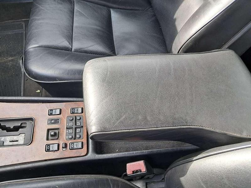 Usata Mercedes 500 245 CV (180 kW) 1986 Coupé
