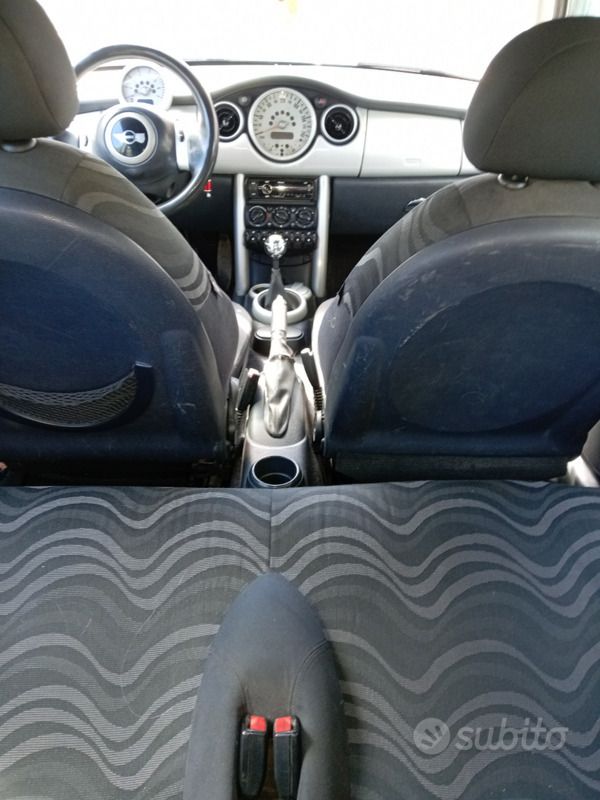 Usata Mini Cooper 75 CV (55 kW) 2004 Verde Utilitaria