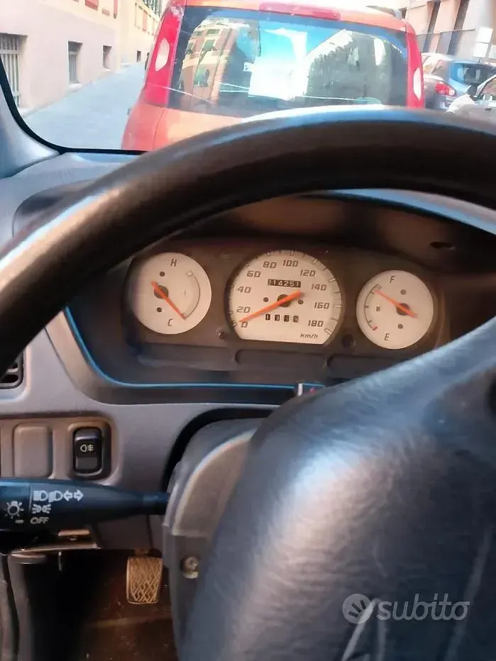 Usata Daihatsu Terios 86 CV (63 kW) 2003 Grigio SUV