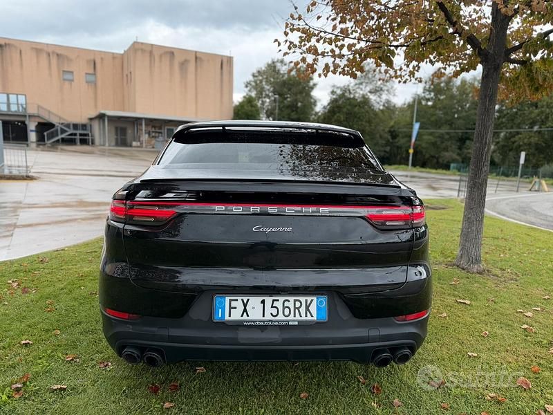 Usata Porsche Cayenne 340 CV (250 kW) 2020 Nero SUV