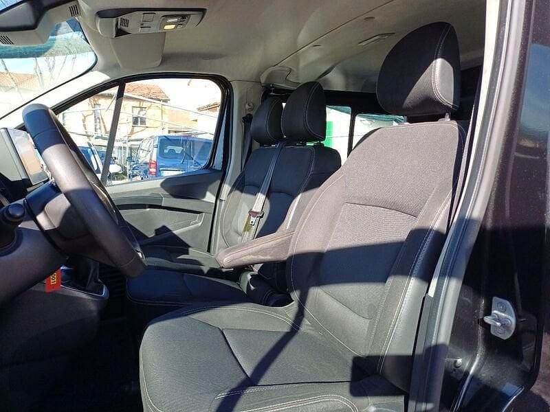 Usata Renault Trafic 150 CV (110 kW) 2023 Nero Monovolume