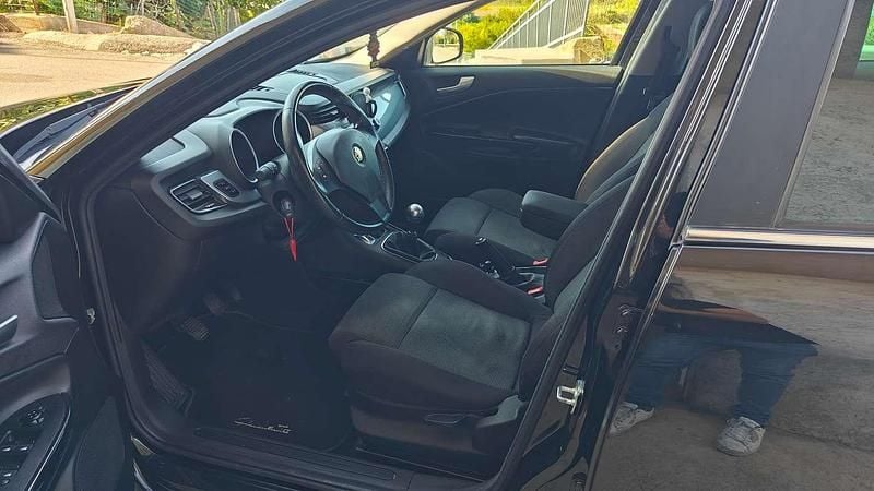 Usata Alfa Romeo Giulietta Distinctive 105 CV (77 kW) 2013 Nero Berlina