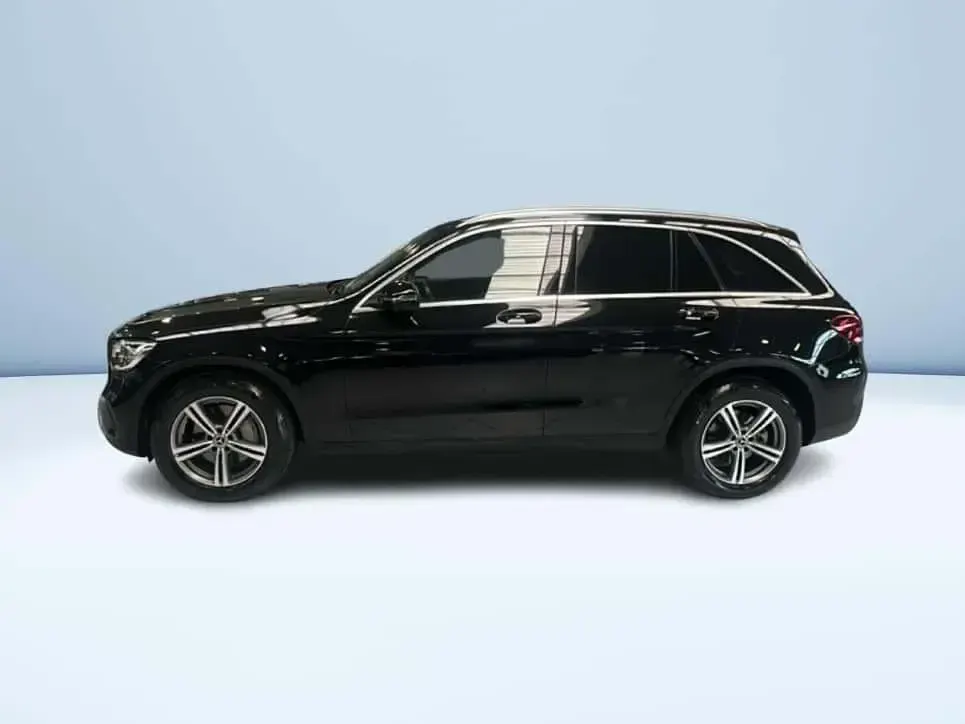 Usata Mercedes GLC300 245 CV (180 kW) 2020 Nero SUV