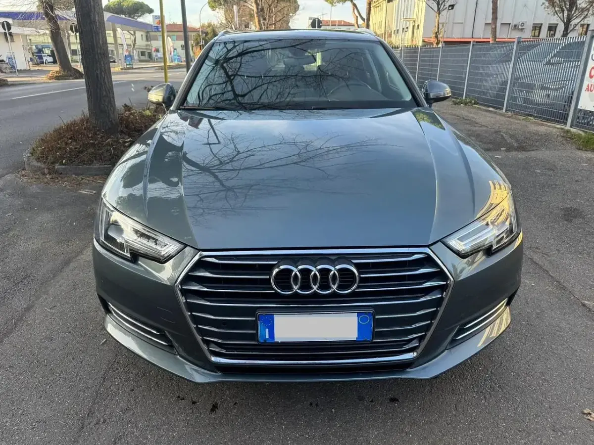 Usata Audi A4 Business 150 CV (110 kW) 2016 Argento Berlina