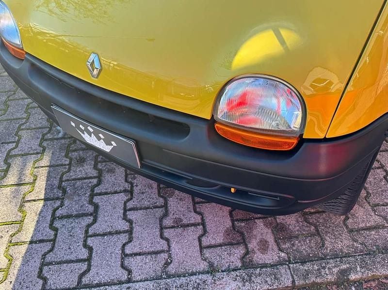 Usata Renault Twingo 54 CV (39 kW) 1995 Giallo Utilitaria