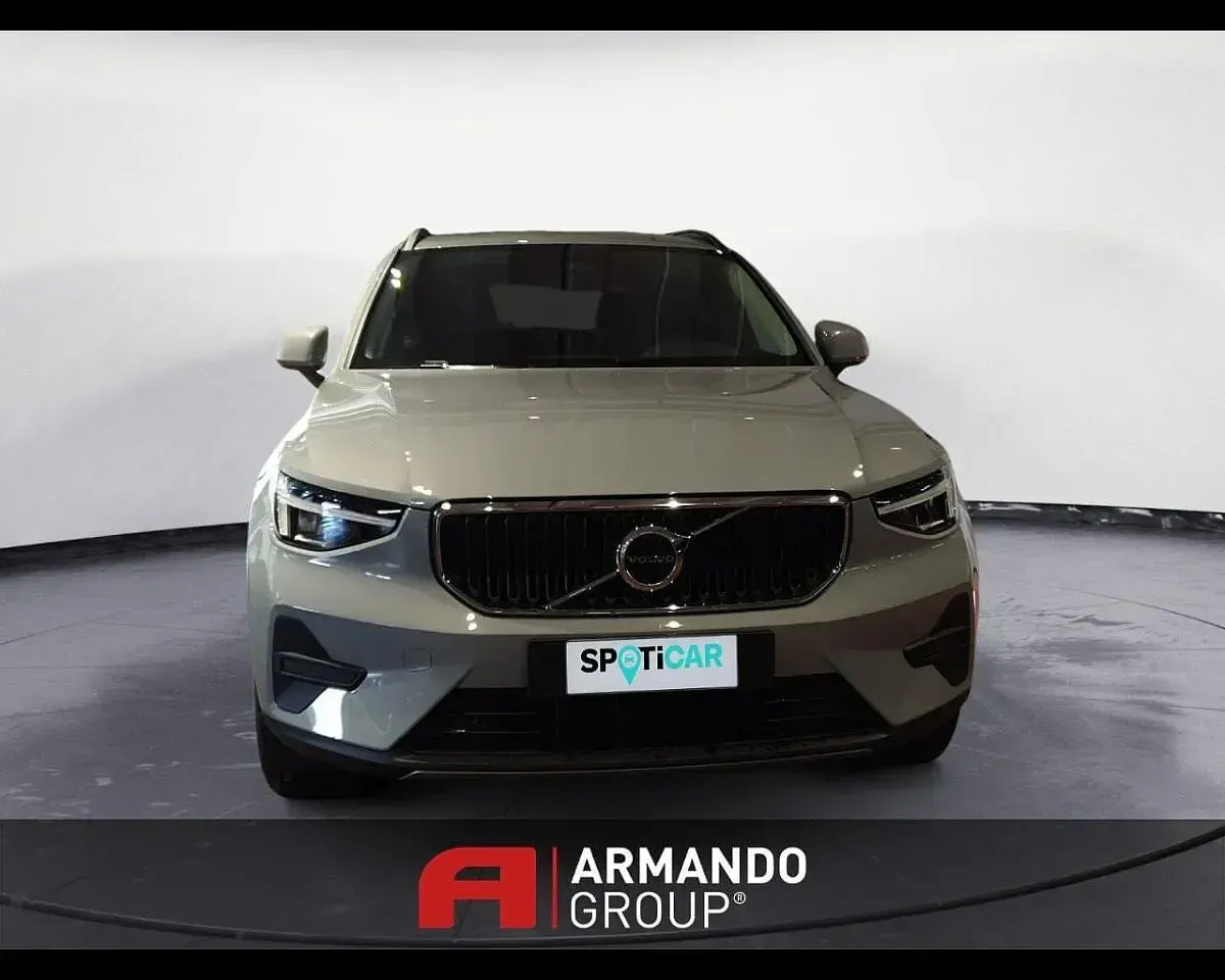 Usata Volvo XC40 163 CV (119 kW) 2024 Grigio SUV
