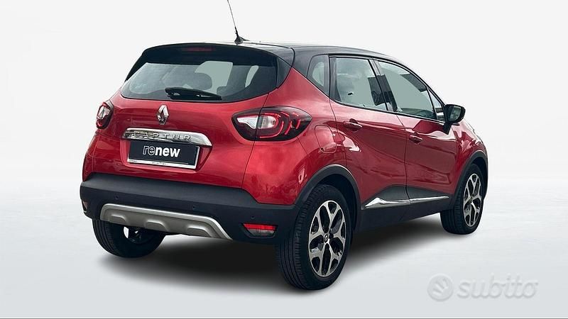 Usata Renault Captur Intens 90 CV (66 kW) 2018 Rosso SUV