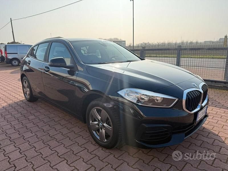 Usata BMW 116 Advantage 116 CV (85 kW) 2022 Nero Utilitaria