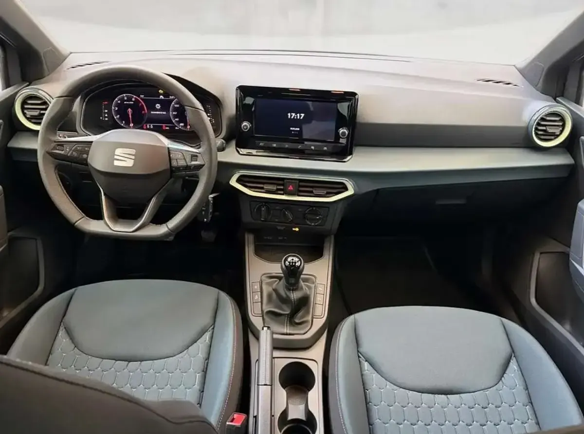 Nuova Seat Arona Black Edition 95 CV (69 kW) 2026 Grigio oniric SUV