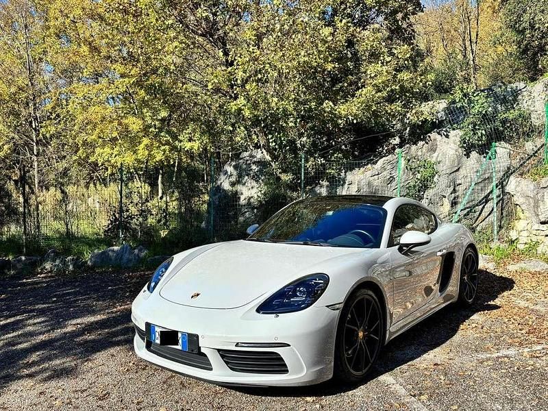 Grigio Usata 2021 Porsche 718 Cayman Coupé | 70.000 € (Cara) - Immagine 1/4