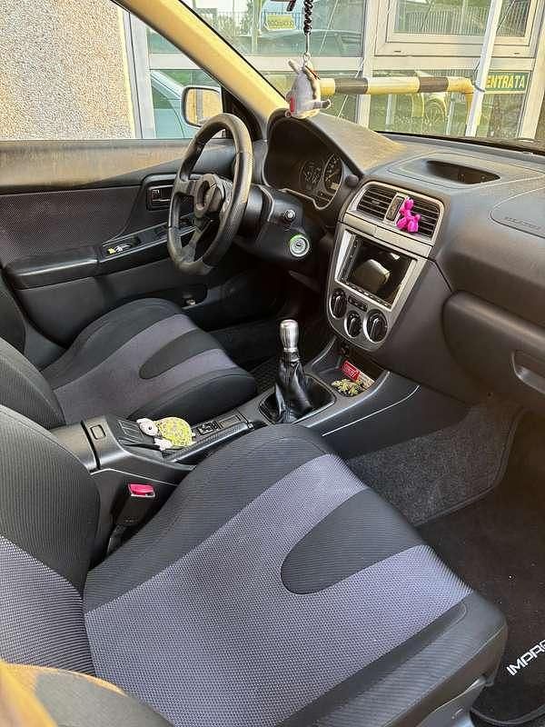 Usata Subaru Impreza 218 CV (160 kW) 2001 Argento Station wagon