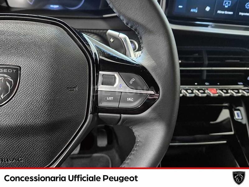 Usata Peugeot 2008 Allure 130 CV (95 kW) 2025 Grigio SUV