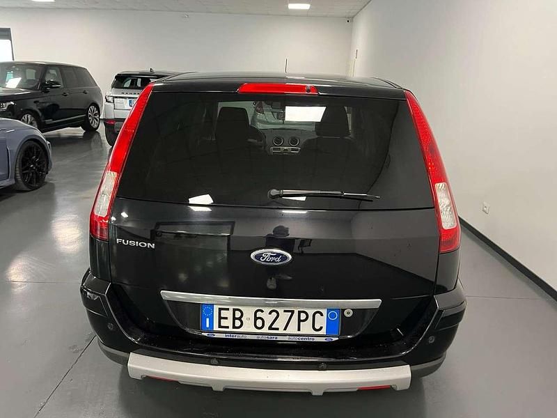 Usata Ford Fusion 80 CV (58 kW) 2010 Nero Utilitaria